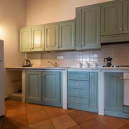Апартаменты Rossy House Сорренто Экстерьер фото