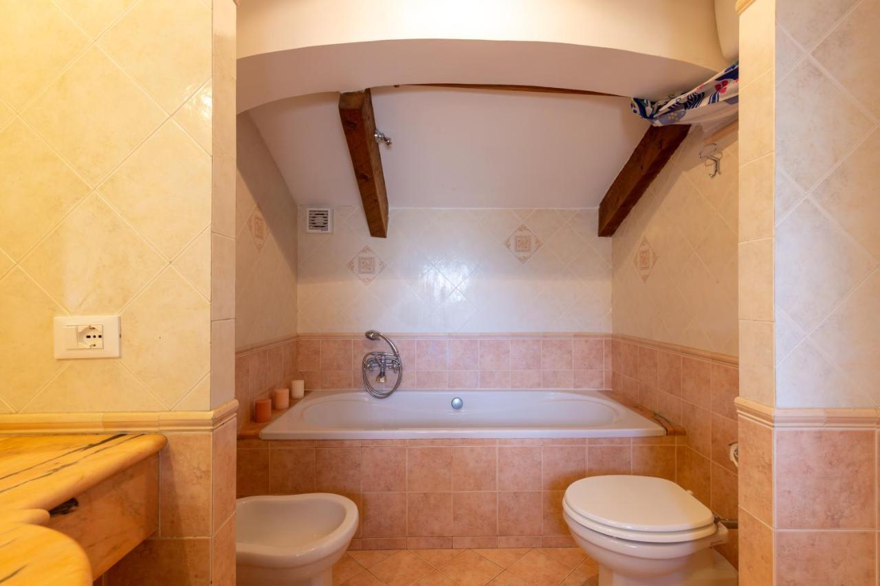 Апартаменты Rossy House Сорренто Экстерьер фото