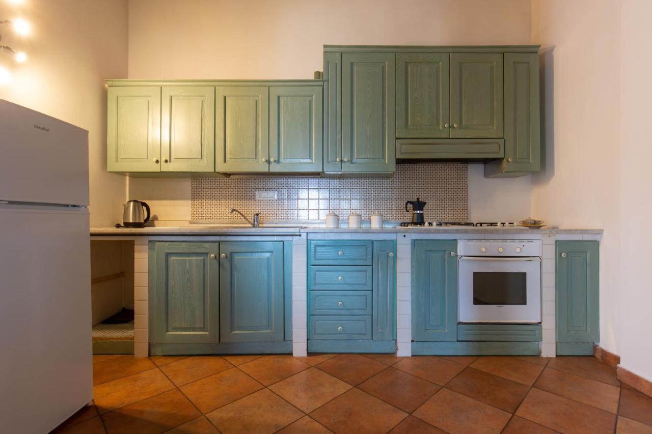 Апартаменты Rossy House Сорренто Экстерьер фото